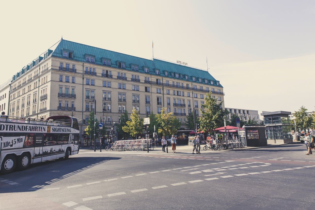 Hotel Adlon, Concierge