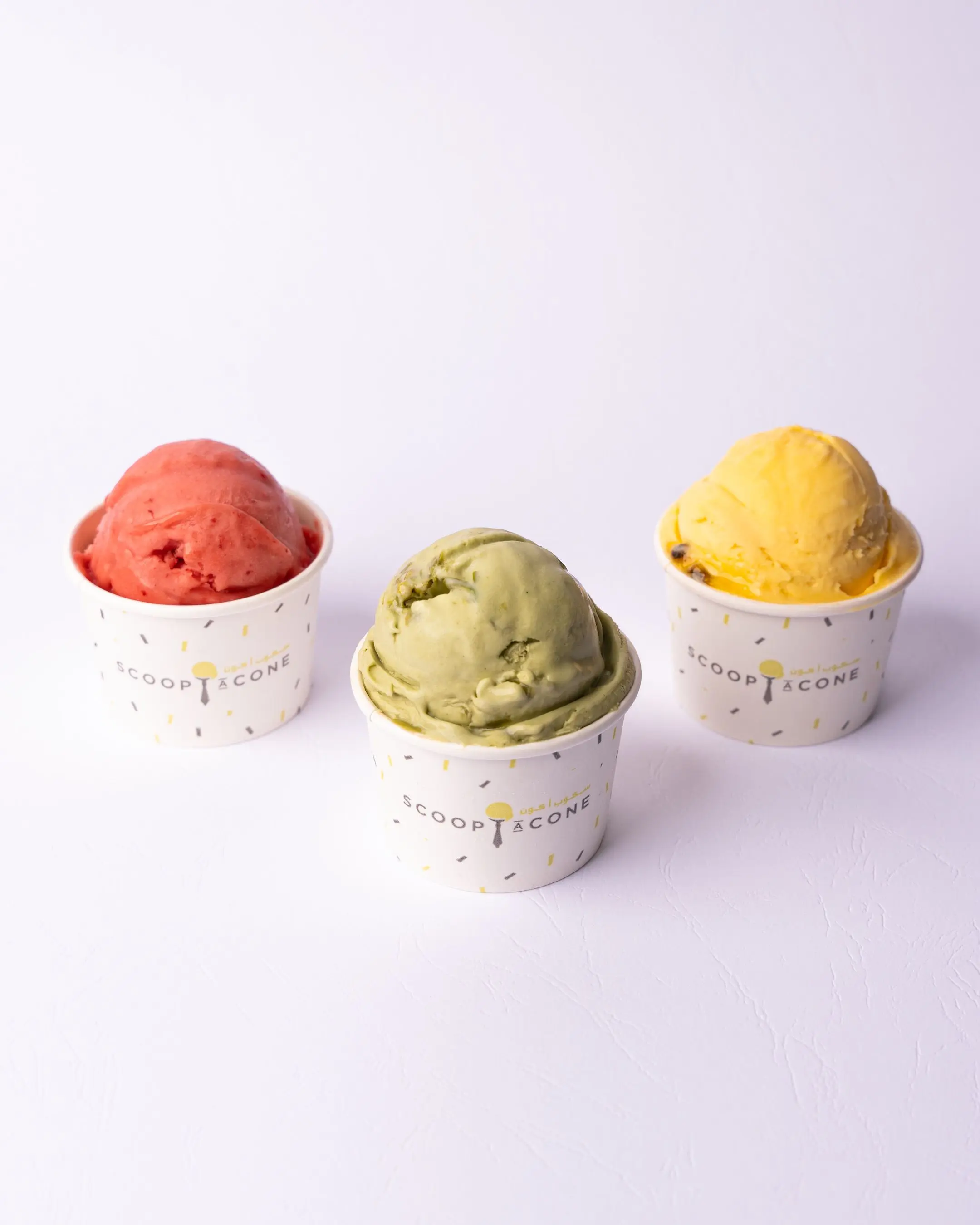 Eiscreme bunt in Bechern gesund