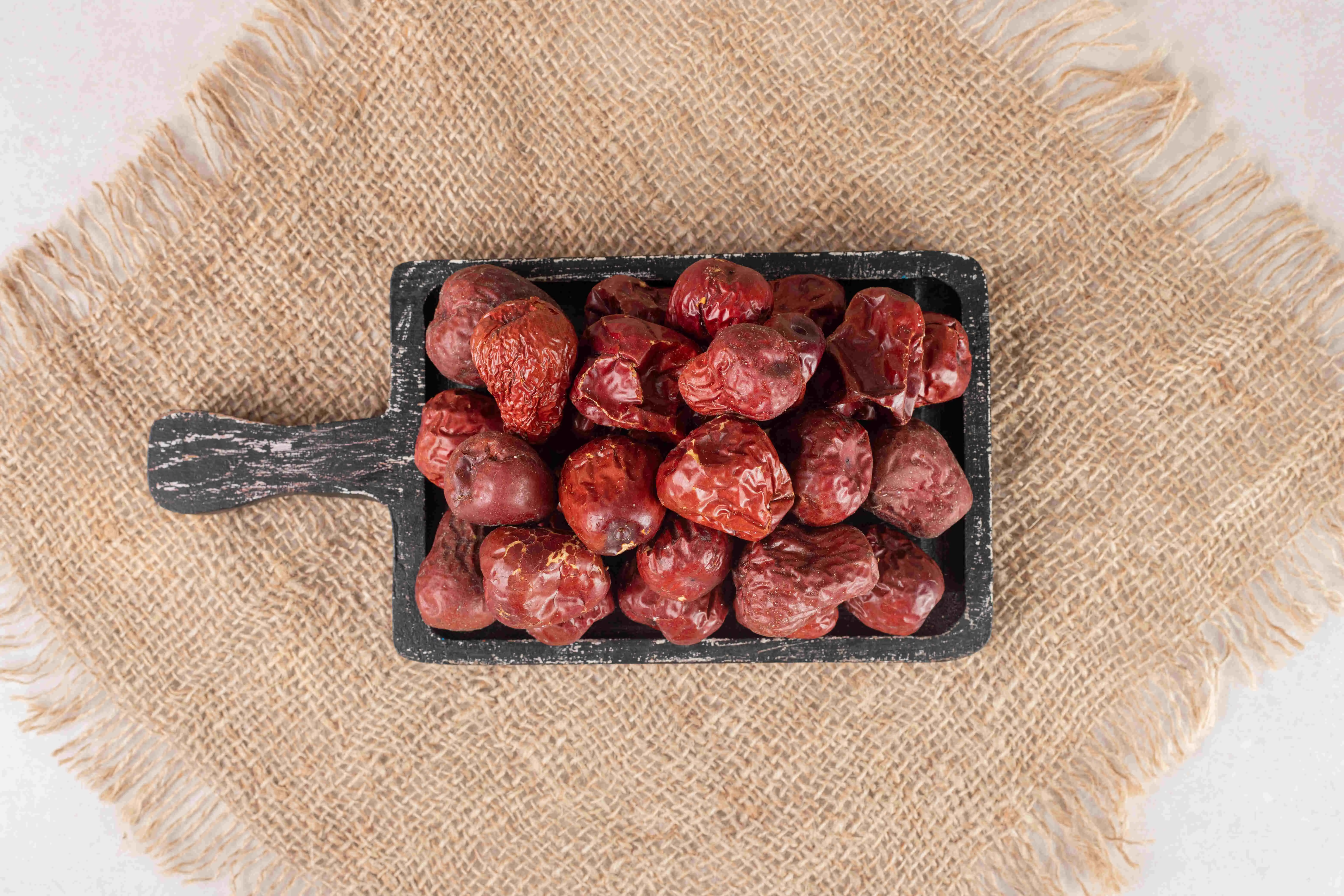 Umeboshi auf einer Platte